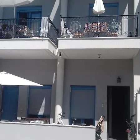Kostas Family *